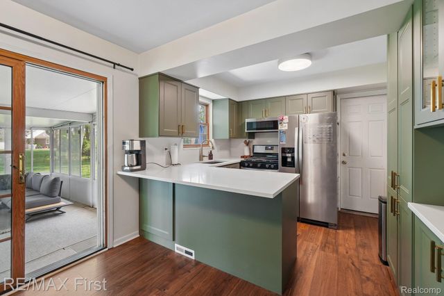 36258 Jamison Street, Livonia, MI 48154