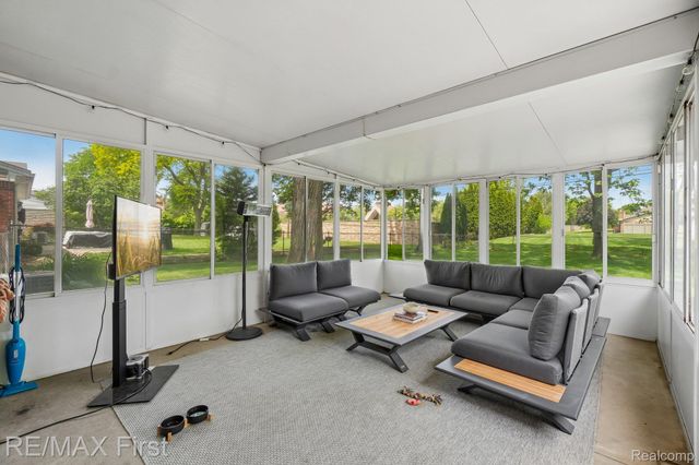 36258 Jamison Street, Livonia, MI 48154