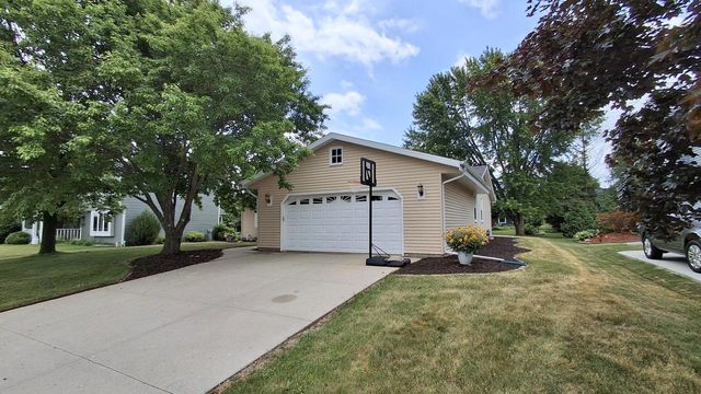 N170W20137 Willow Ridge DRIVE, Jackson, WI 53037