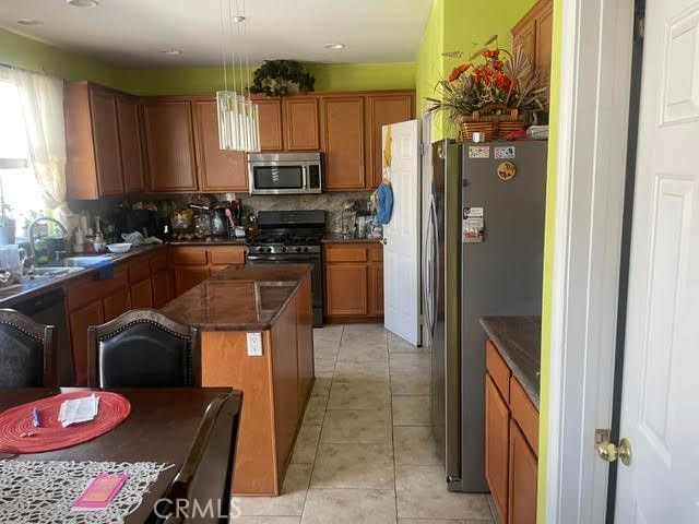18218 Laguna, Fontana, CA 92336