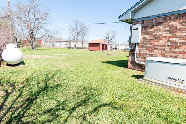 2319 Goldenrod Street, Highlands, TX 77562