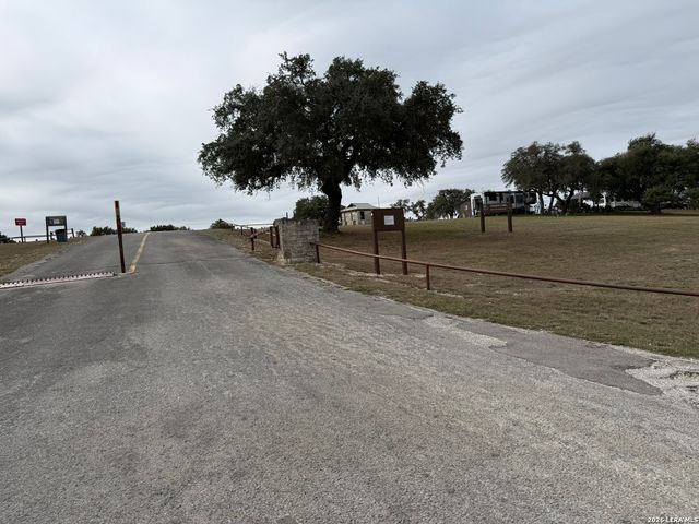 1154 Spitz Kegel View, Canyon Lake, TX 78133