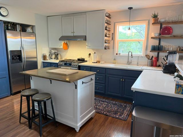 1154 Spitz Kegel View, Canyon Lake, TX 78133