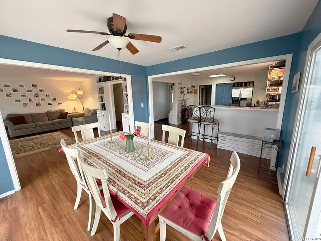 1154 Spitz Kegel View, Canyon Lake, TX 78133