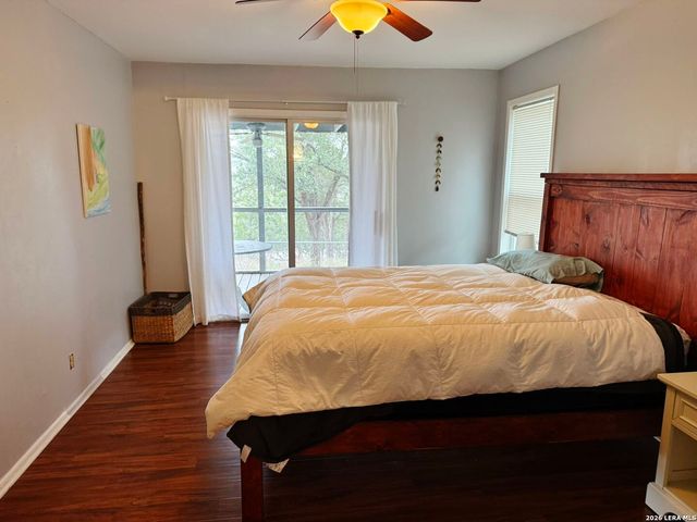 1154 Spitz Kegel View, Canyon Lake, TX 78133