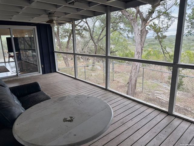1154 Spitz Kegel View, Canyon Lake, TX 78133