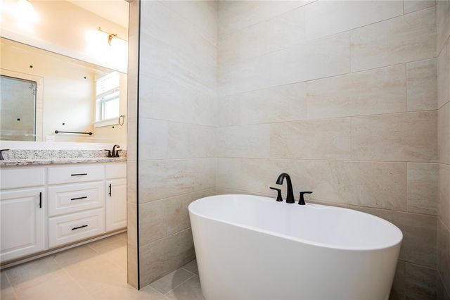 6704 SW Basswood Avenue, Bentonville, AR 72713