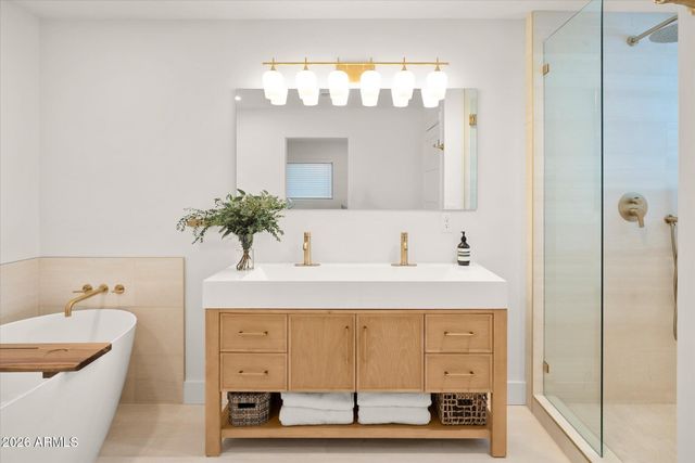 8755 E PLAZA Avenue, Scottsdale, AZ 85250