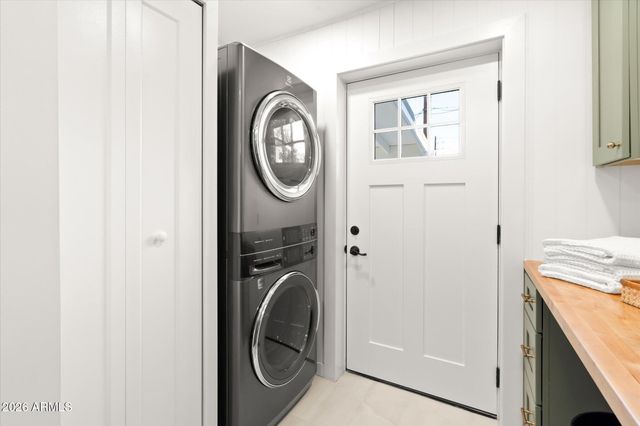 8755 E PLAZA Avenue, Scottsdale, AZ 85250