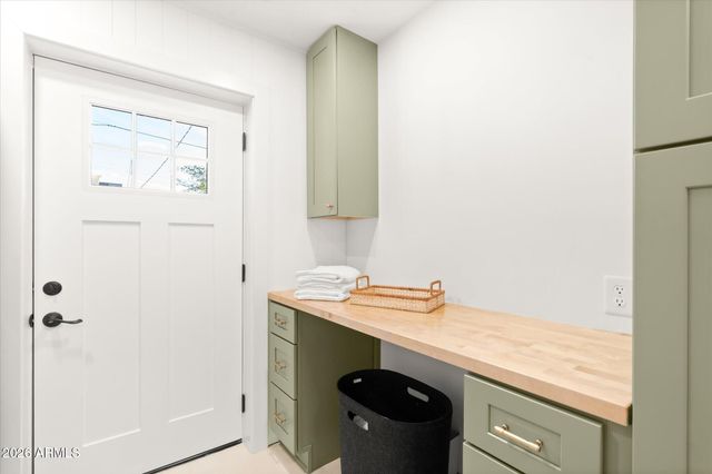 8755 E PLAZA Avenue, Scottsdale, AZ 85250