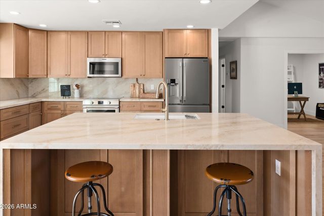 8755 E PLAZA Avenue, Scottsdale, AZ 85250