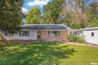 4717 N CLAREWOOD Avenue, Peoria, IL 61614