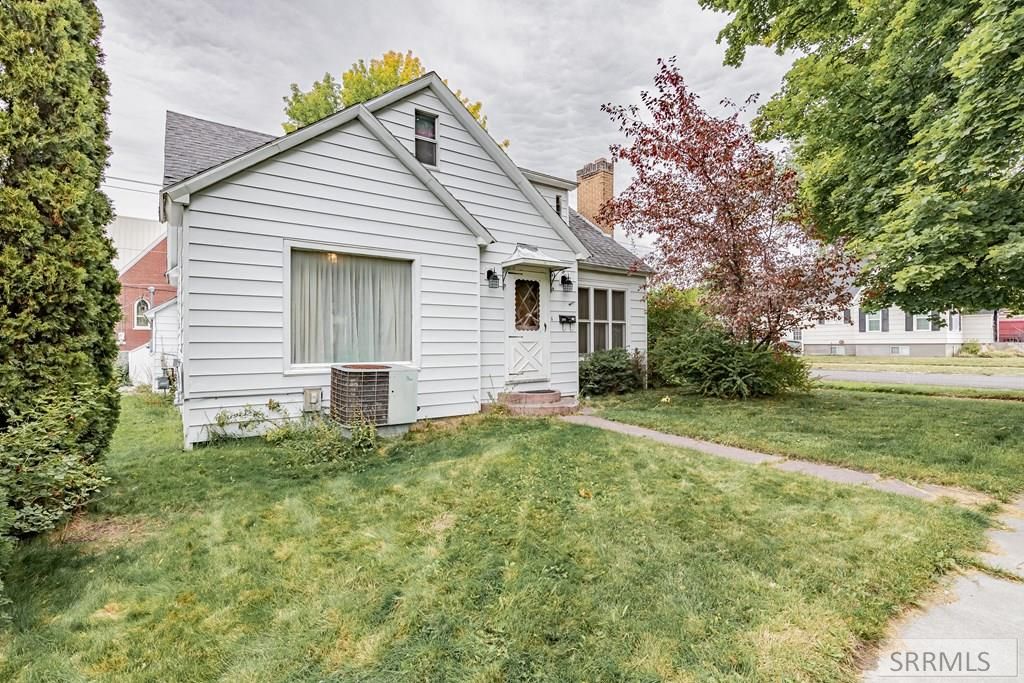 Image 2 of property listing at 295 8th Street, Idaho Falls, ID 83401