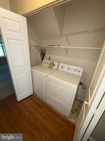 1808 WEXFORD RD, Palmyra, PA 17078