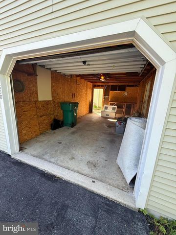 1808 WEXFORD RD, Palmyra, PA 17078
