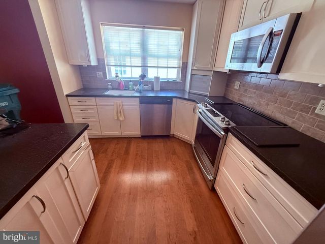 1808 WEXFORD RD, Palmyra, PA 17078