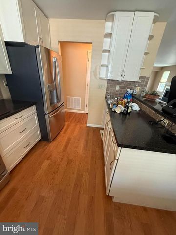 1808 WEXFORD RD, Palmyra, PA 17078