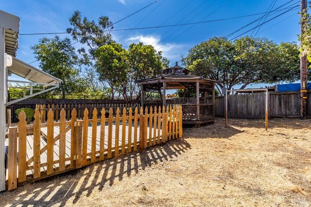 109 Webster St, Vallejo, CA 94591