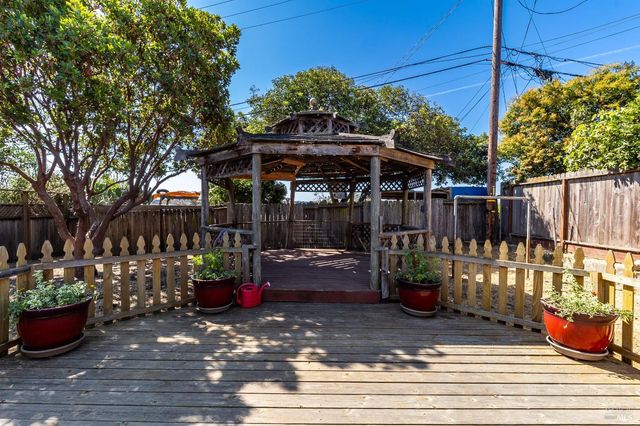 109 Webster St, Vallejo, CA 94591