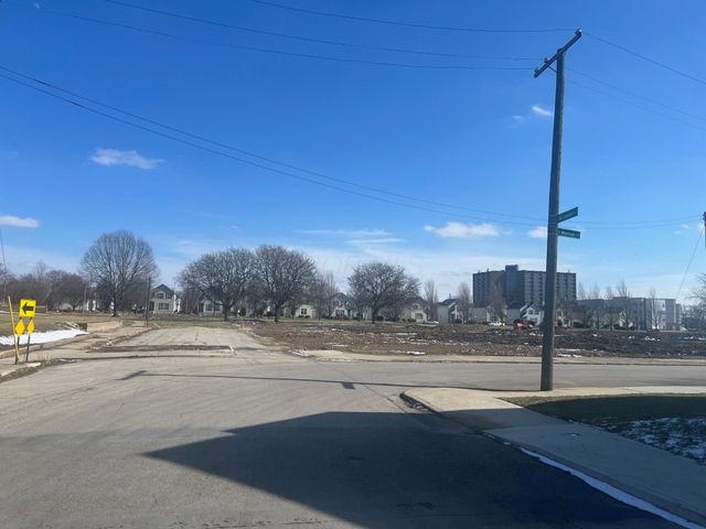 915 Old Leonard Avenue, Columbus, OH 43203