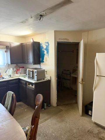 915 Old Leonard Avenue, Columbus, OH 43203