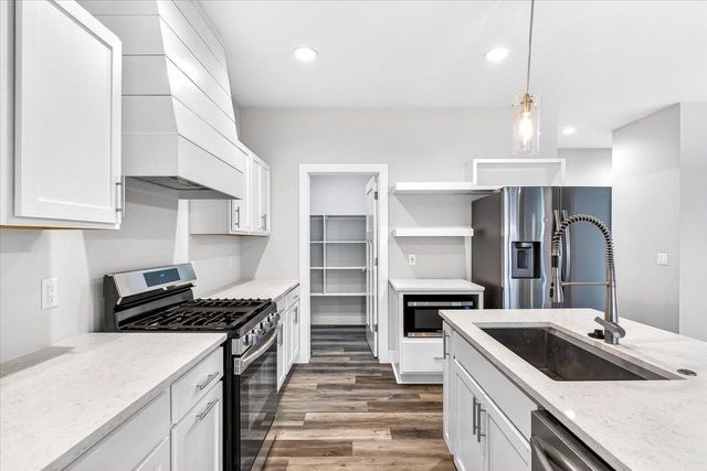 2817 Frisee Drive, Fitchburg, WI 53711