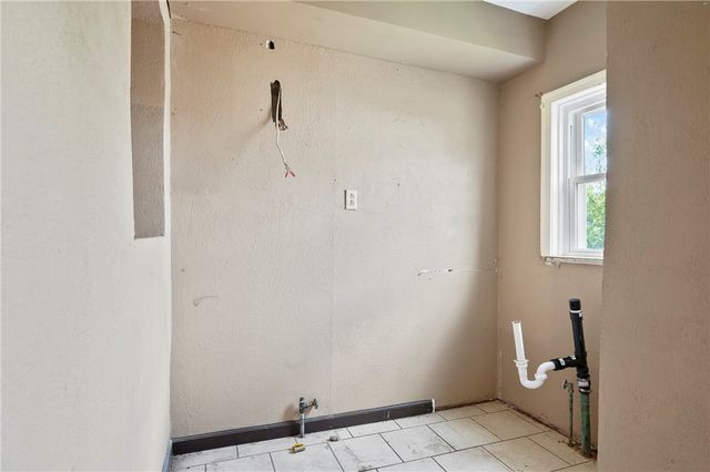 410 Orwell Way, Bloomfield, PA 15224