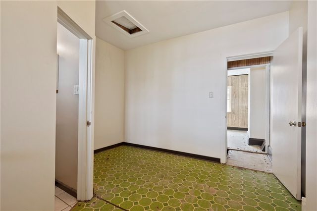 410 Orwell Way, Bloomfield, PA 15224