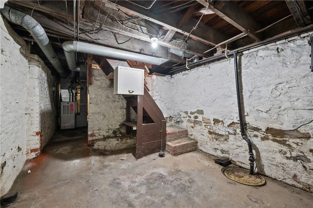 410 Orwell Way, Bloomfield, PA 15224