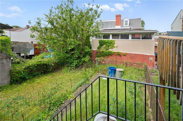 410 Orwell Way, Bloomfield, PA 15224