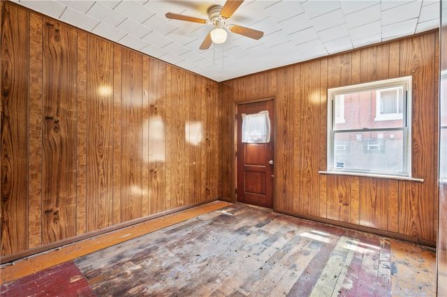 410 Orwell Way, Bloomfield, PA 15224