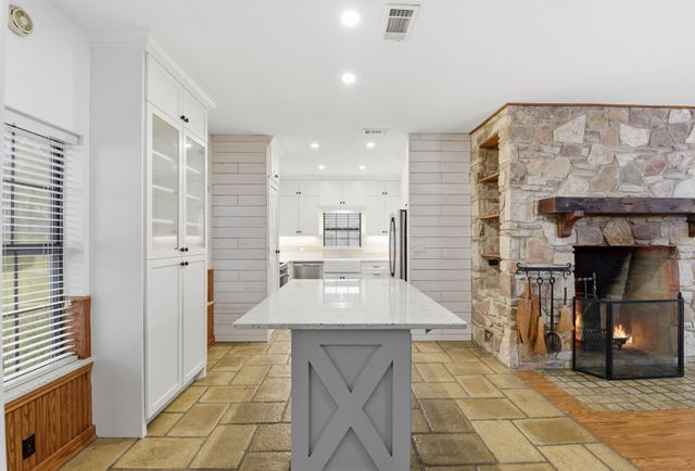 21531 Tophill Drive, Spring, TX 77388