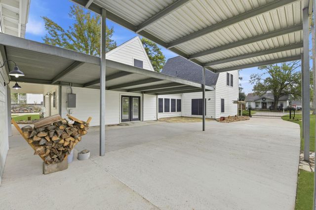 21531 Tophill Drive, Spring, TX 77388