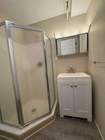 52 Washington St 10, Marblehead, MA 01945