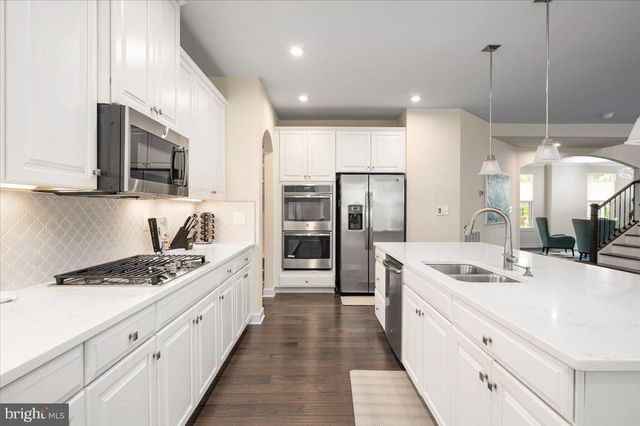2 KNOB CREEK CT, Stafford, VA 22556
