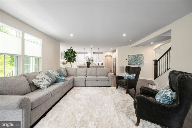 2 KNOB CREEK CT, Stafford, VA 22556