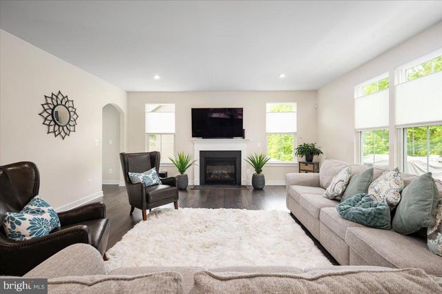 2 KNOB CREEK CT, Stafford, VA 22556