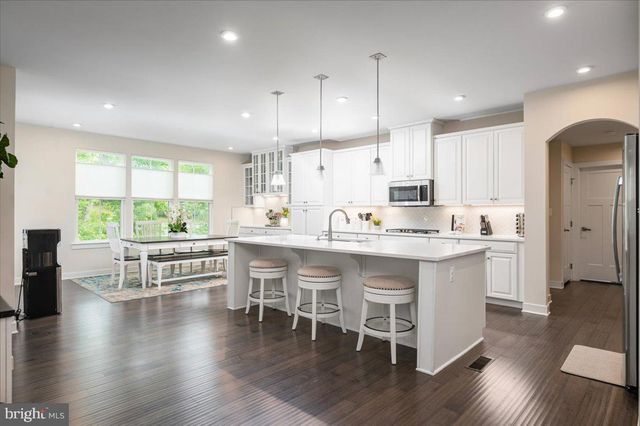 2 KNOB CREEK CT, Stafford, VA 22556