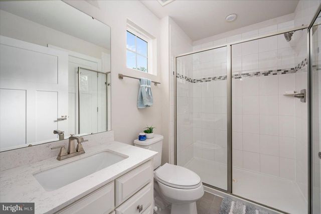 2 KNOB CREEK CT, Stafford, VA 22556