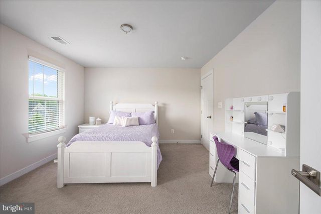 2 KNOB CREEK CT, Stafford, VA 22556