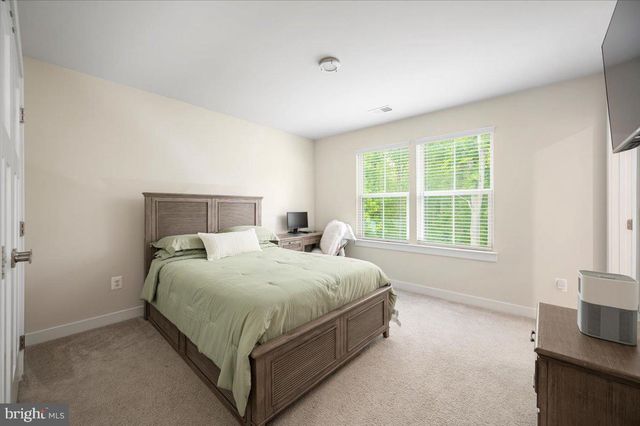 2 KNOB CREEK CT, Stafford, VA 22556