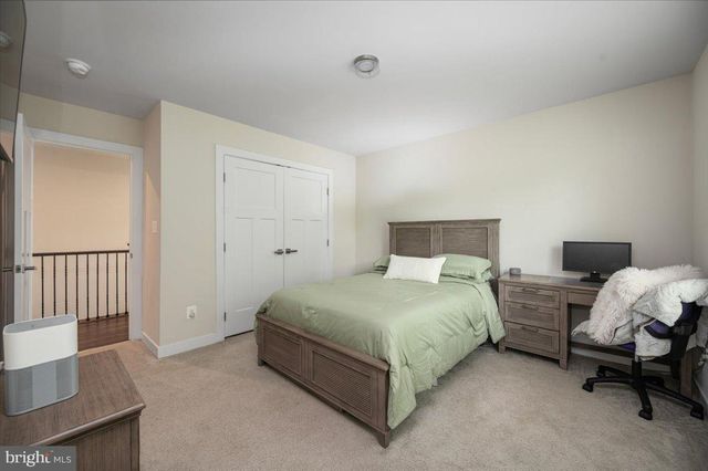 2 KNOB CREEK CT, Stafford, VA 22556