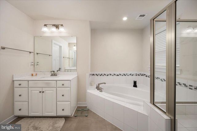 2 KNOB CREEK CT, Stafford, VA 22556
