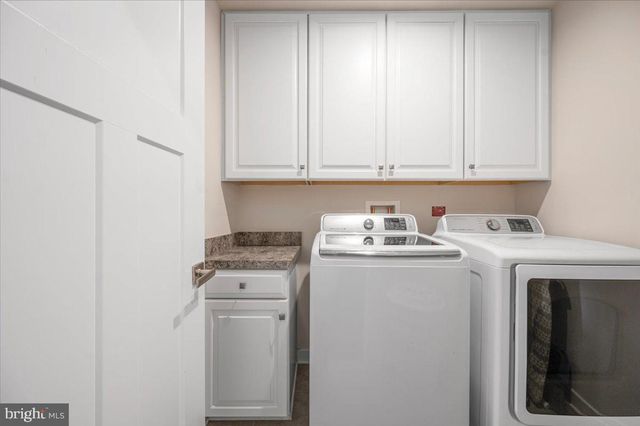 2 KNOB CREEK CT, Stafford, VA 22556