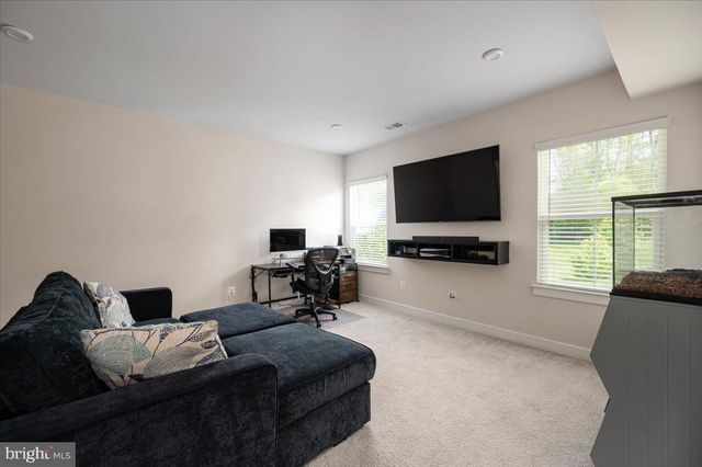 2 KNOB CREEK CT, Stafford, VA 22556