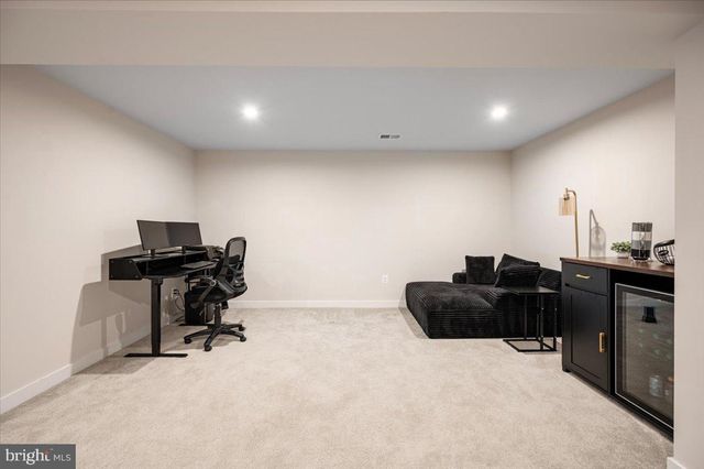 2 KNOB CREEK CT, Stafford, VA 22556