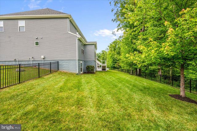 2 KNOB CREEK CT, Stafford, VA 22556