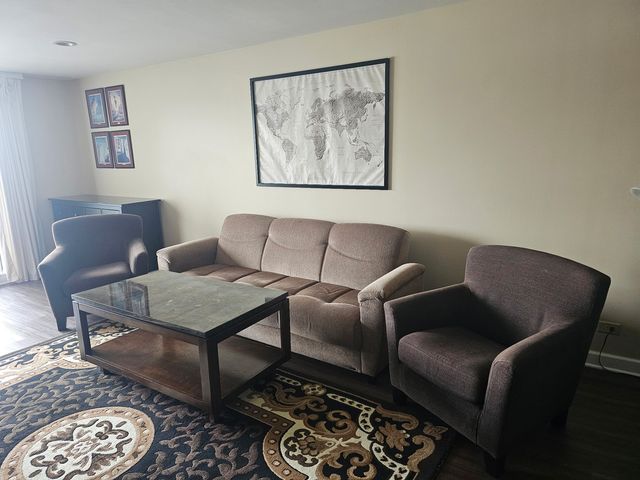 850 Wellington Avenue 415, Elk Grove Village, IL 60007