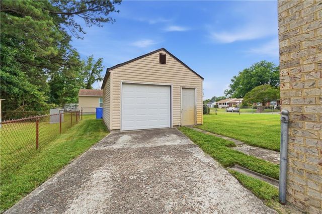 2400 Portal RD, Chesapeake, VA 23324