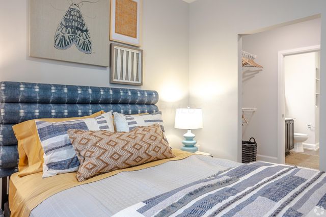 1020 Lusso Avenue, 208, Columbus, OH 43201